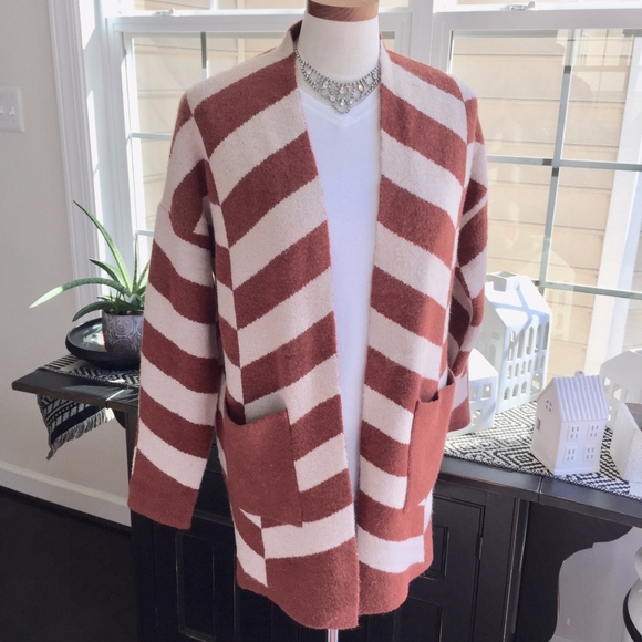 Forever 21 Chevron Striped Cardigan Sz S - Picture 1 of 4